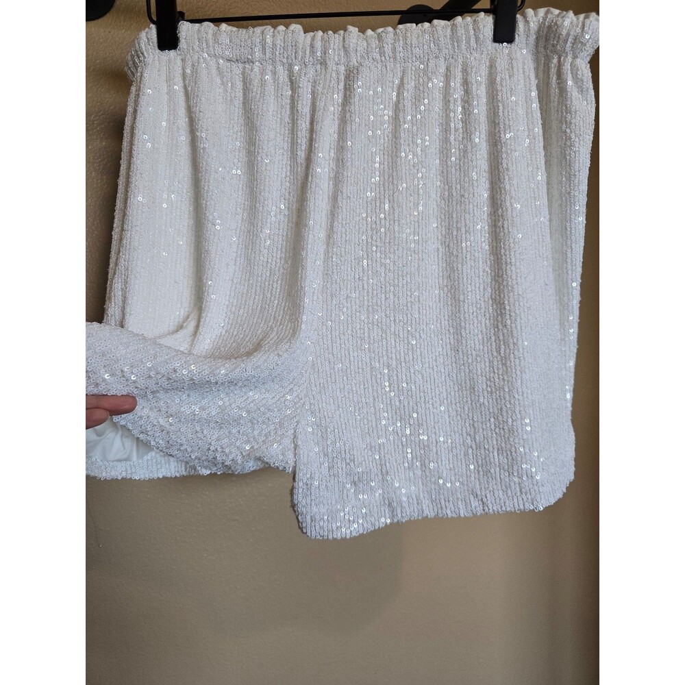 Trina‎ Turk Women's White Idol Sequin Shorts Size Large - Picture 2 of 9